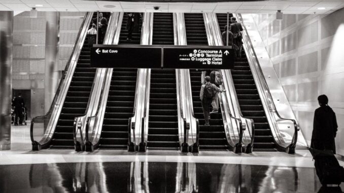 gratisography-black-white-escalators-thumbnail