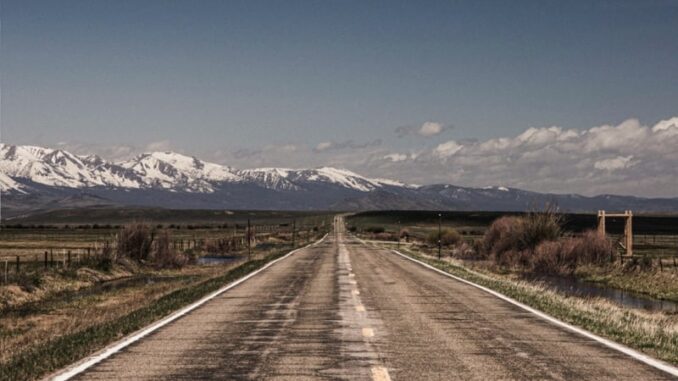 gratisography-open-road